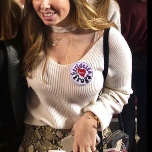 Minni Rose Looped V neck sweater with zipper details